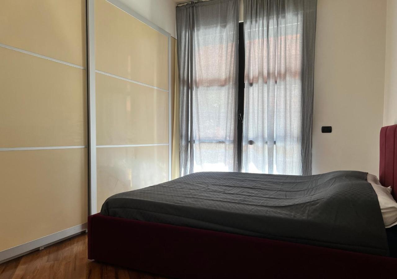 La Casa Di Charlie - Stazione Centrale Mediolan Zewnętrze zdjęcie